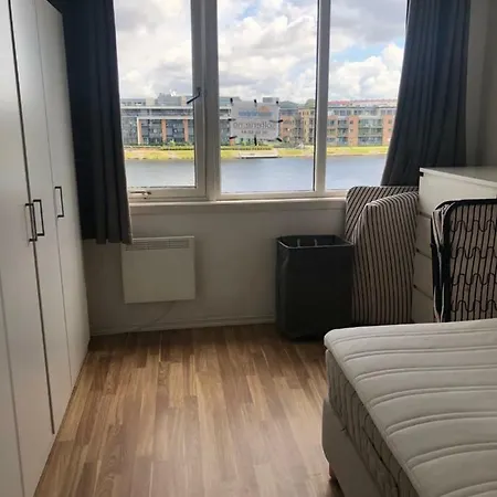 Stayplus Riverview Apartment